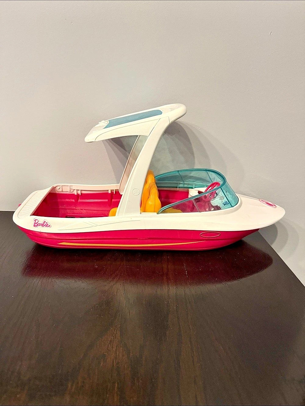 Barbie Glam Speedboat Toy in Pink & White